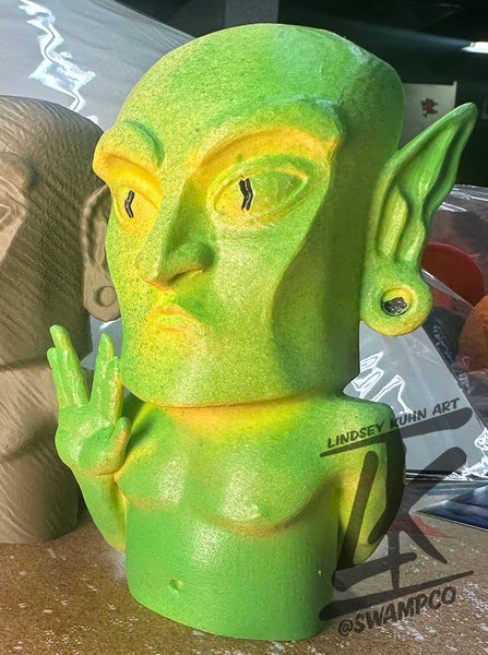 ALIEN FIGURE