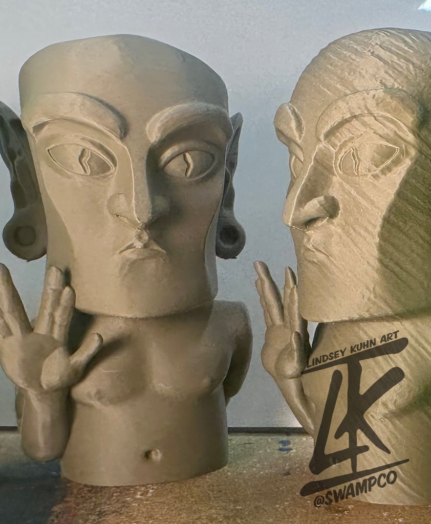 ALIEN FIGURE