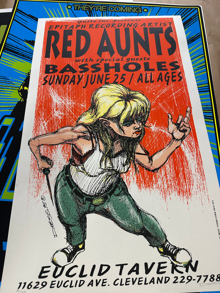 RED AUNTS HESS